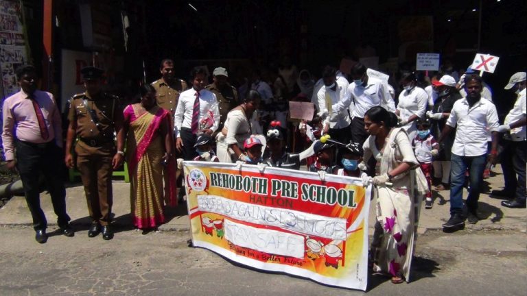 පෙරපාසල් සිසු සිසුවියන්ගෙන් ආදර්ශමත් ඩෙංගු මර්දන වැඩසටහනක්