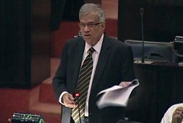 ලෝක තෙල් මිල අඩු වුණොත් එහි වාසිය ලබා දෙනවා  – අගමැති