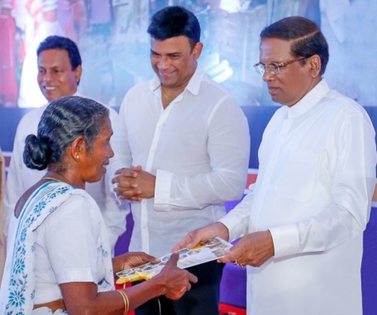 දිළිදුකම පිටුදැකීමට පවුල් ලක්ෂ එක හමාරකට අලූතින් සමෘද්ධිය