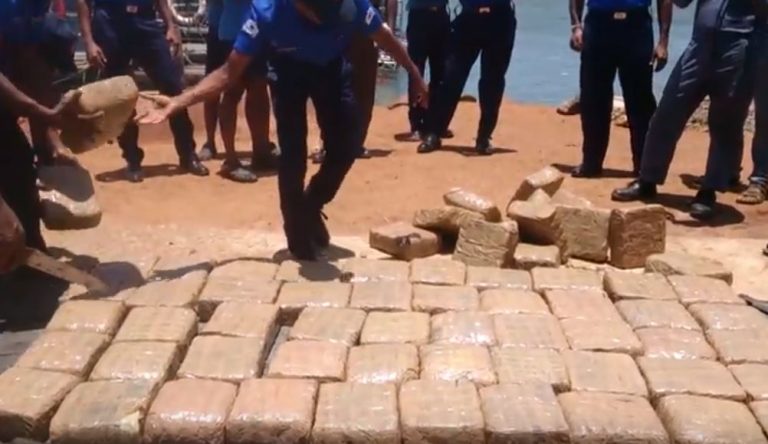 ලක්‍ෂ 30 ක් වටිනා කේරළ ගංජා ත‌ොගයක් ස‌ොයා ගැන‌ේ