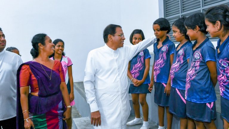 නිදහස් අධ්‍යාපනයේ වරප‍්‍රසාද ලබන සියලුදෙනා මාතෘ භූමිය වෙනුවෙන් ද සිය වගකීම් ඉටුකළ යුතුයි – ජනපති