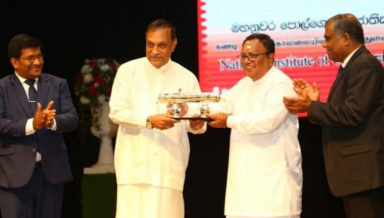 ලෝක තැපැල් දින සමරු මුද්දරය නිකුත් ක‌ෙ‌රේ