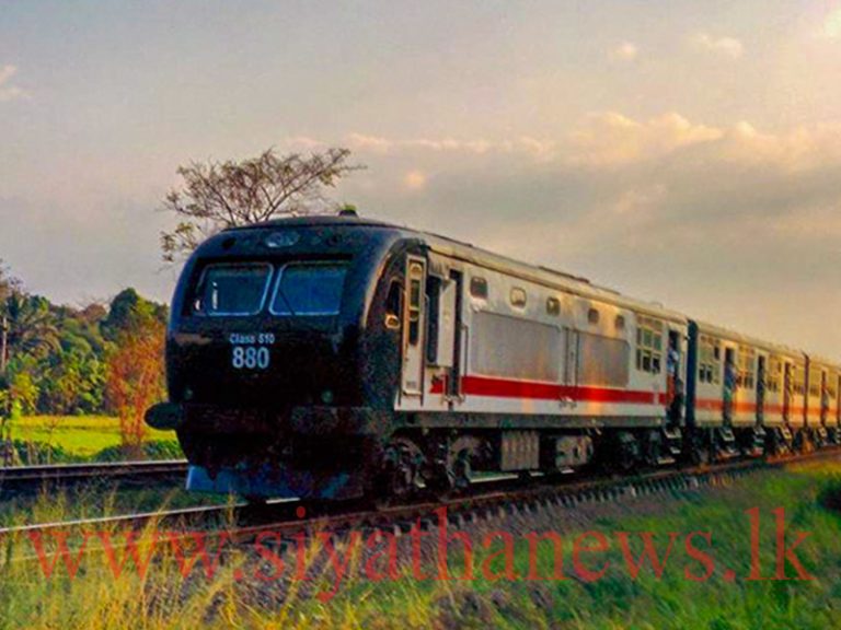 බස්නාහිරට සැහැල්ලු දුම්රිය 7ක්