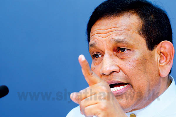 රාජිත ව්‍යාපෘතිවල ප්‍රගති වාර්තාවක් ඉල්ලයි