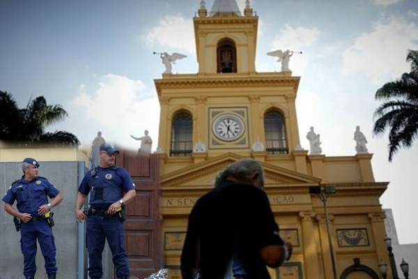 කතෝලික දේවස්ථානයක වෙඩි තැබීමක් – 5ක් මරුට