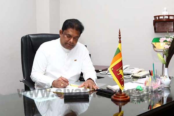 ආණ්ඩු පක්ෂයේ සංවිධායක වැඩ අරඹයි