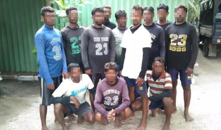 නීති විරෝධීව මුහුදු කූඩැල්ලන් ඇල්ලූ 12ක් අත්අඩංගුවට