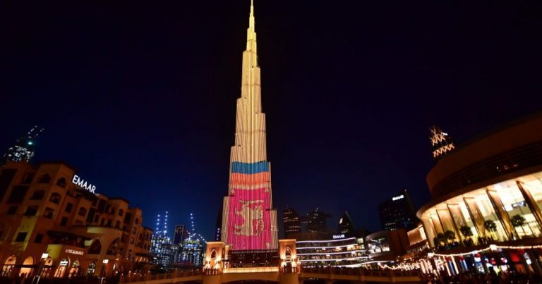 ලොව උසින් වැඩිම ගොඩනැඟිල්ල ලංකා ධජයෙන් සරසයි