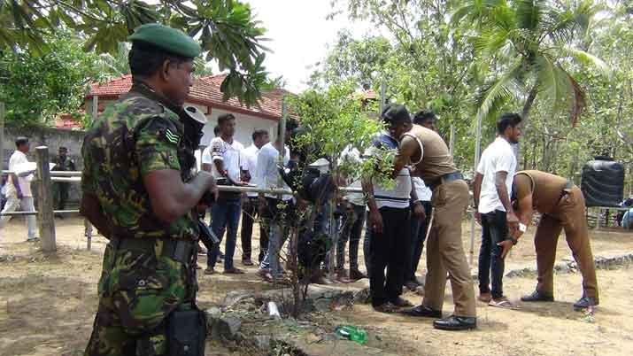 බෝම්බ සැකයක් නිසා සුසාන භුමිය අවට ජනතාව ඉවත් කරයි