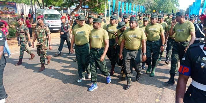 මැදවච්චියේ සිට ‌‌කොළඹට එන රණවිරුවෝ (ඡායාරූප)