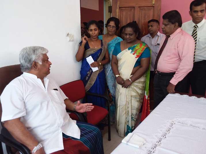 පහසුකම් සලසා නොතිබීම නිසා අර්ජුනගෙන් දොස්