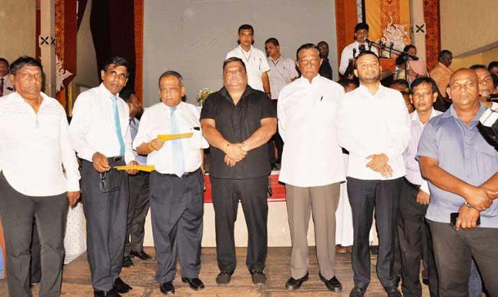 දේශපාඥයින් අතින් වන්දි ගන්න බෑ