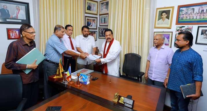 හිටපු ආරක්ෂක ප්‍රධානීන්ගේ වාර්තාව මහින්දට