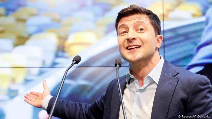 හාස්‍යෝත්පාදක රංගන ශිල්පියා ජනපති ලෙස දිවුරුම් දෙයි