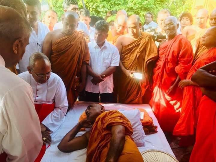 කාදිනල් හිමිපාණන් රතන හිමි බැලීමට යයි
