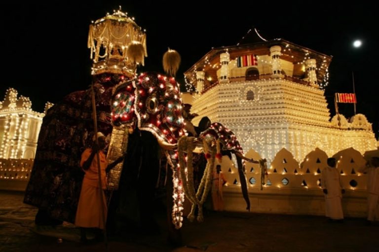 මහනුවර ඇසල මහා පෙරහැර අගොස්තු 5 වනදා සිට විථි සංචාරය කෙරේ