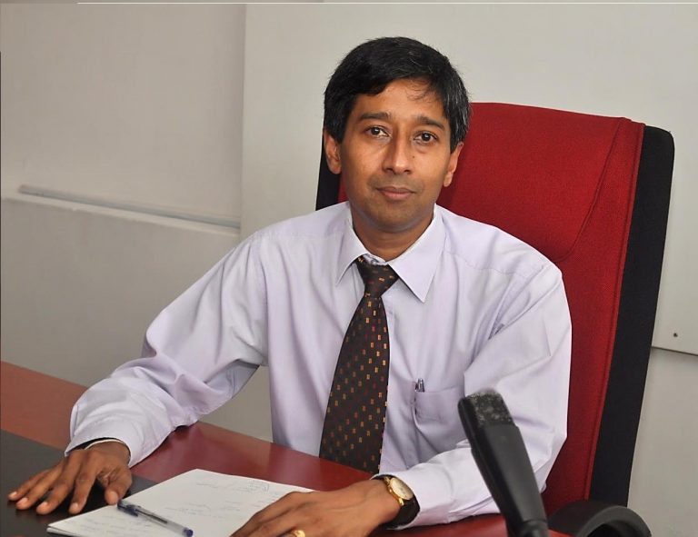 රජයේ වෛද්‍ය නිලධාරීන්ගේ සංගමයේ සභාපති ධුරයට වෛද්‍ය පාදෙනිය
