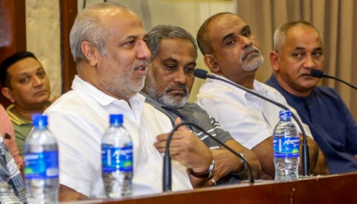 ආණ්ඩුවේ සියලු මුස්ලිම් අමාත්‍යවරුන් ධුරවලින් ඉල්ලා අස්වෙයි