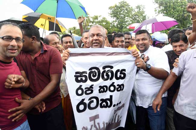 අවෛරයේ හෝරාව ඇරඹෙයි
