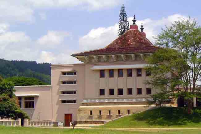 පේරාදෙණිය සරසවියේ වැසුණු කළමනාකරණ පීඨය 29 දා විවෘත කරයි