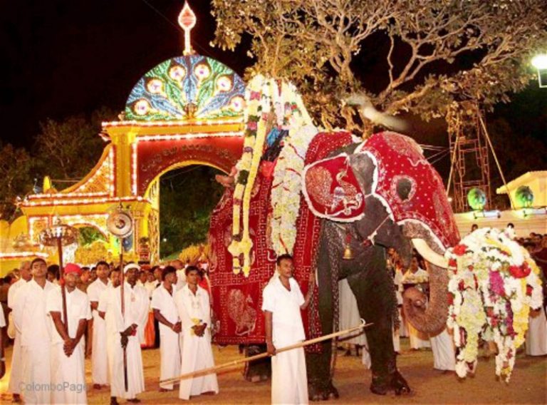 කතරගම ඇසල මංගල්‍ය වෙනුවෙන් විශේෂ මුද්දර 03ක්