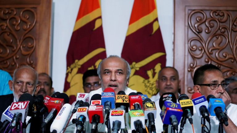 මුස්ලිම් මැති ඇමතිවරු යළි දිවුරුම් දෙයි