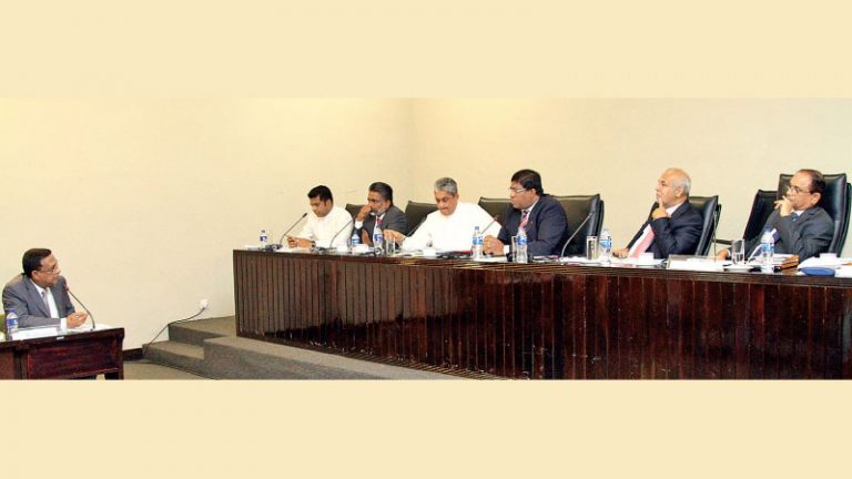 බුද්ධි අංශ නිලධාරීන් අද පාර්ලිමේන්තු විශේෂ කාරක සභාවට