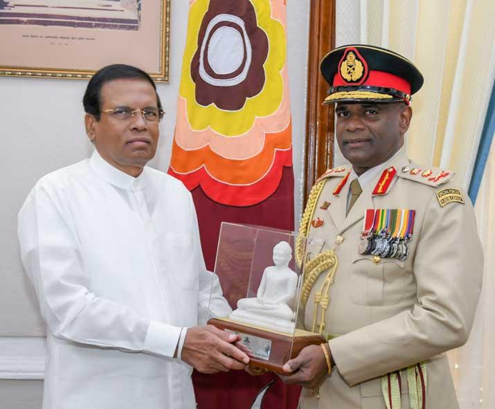 ජනරාල් මහේෂ් සේනානායක සහ ජනපති හමුවෙයි ‌