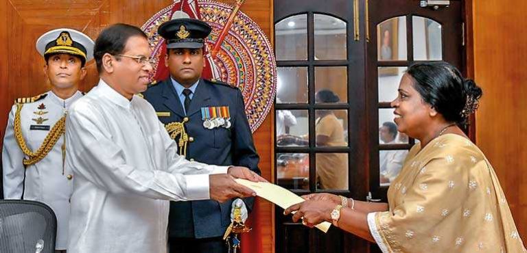 ලකීට හා අනෝමාට රාජ්‍ය අමාත්‍යධූර