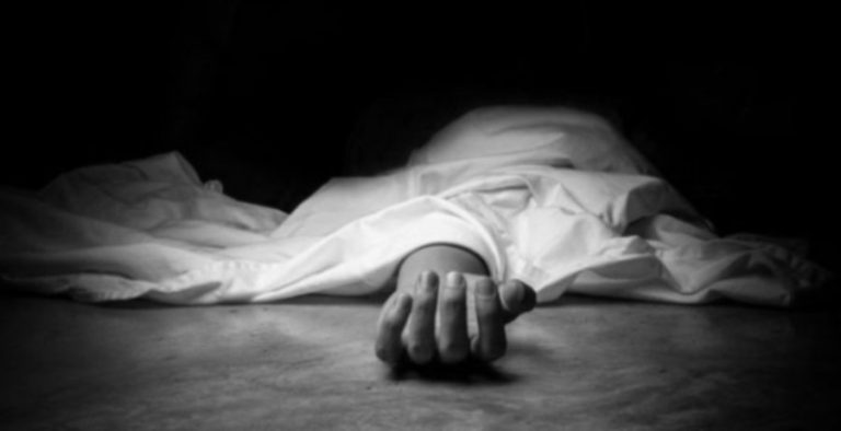 දරුවන් දෙදෙනාට වස පොවා පියා සිය දිවි නසා ගනී