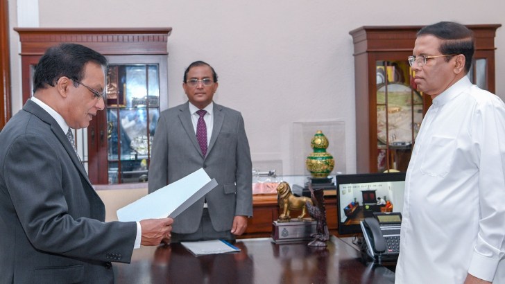 වැඩබලන අගවිනිසුරු ලෙස බුවනෙක අලුවිහාරේ මහතා දිවුරුම් දෙයි