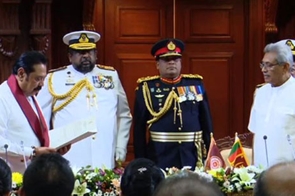 නව අග්‍රාමාත්‍යවරයා ලෙස මහින්ද රාජපක්ෂ දිවුරුම් දෙයි