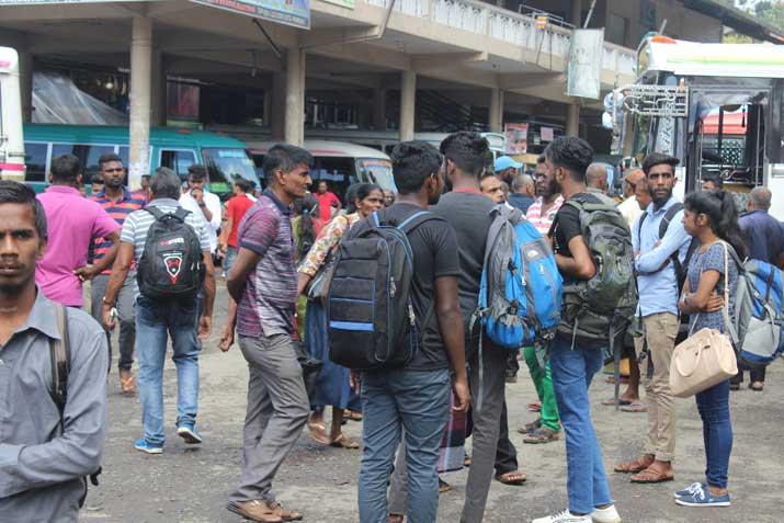 වතුකරයේ බස්රථ ධාවනය නොවිමෙන් මගීන් දැඩි අසිරුතාවයට