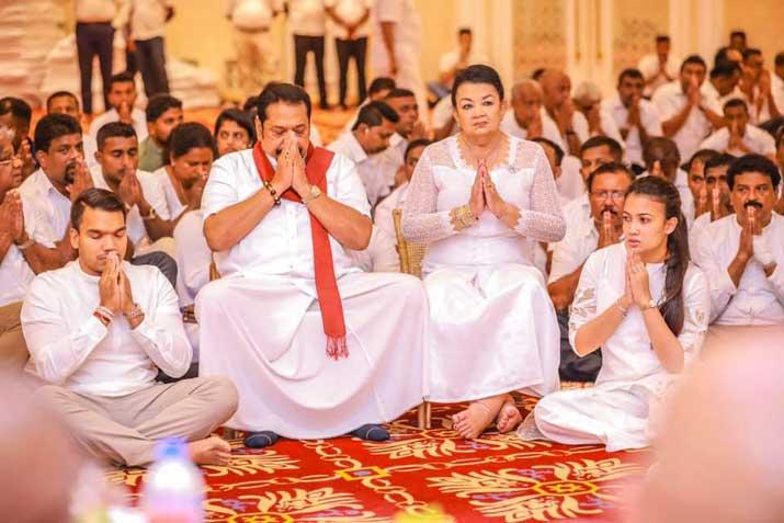 අරලිය ගහ මැඳුරේ පිරිතක් හා දානයක්