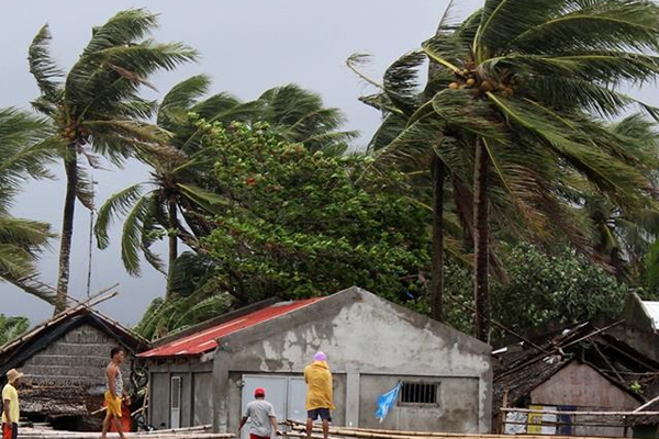 පිලිපීනයට කඩා වැදුණු කම්මුරි