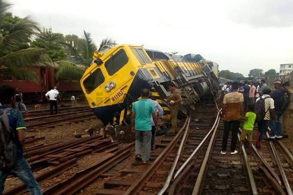 ප්‍රධාන මාර්ගයේ දුම්රිය ප්‍රමාදය තවදුරටත් පවතී