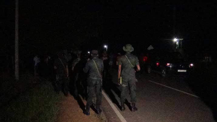 අරුවක්කාලුවට කසළ ගෙනා රථ ආපසු හරවා යවයි