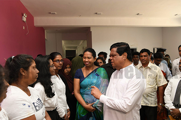 ජාතික සමාජ සංවර්ධන ආයතනයේ සිසුන්ට සෞඛ්‍ය ඇමතිනියගෙන් පොරොන්දුවක්