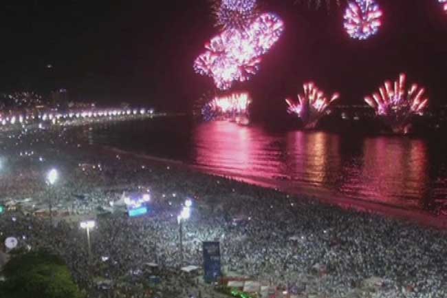 සුප්‍රකට කොපකබානා වෙරළ තීරයේ අපූරු සැණකෙලියක්