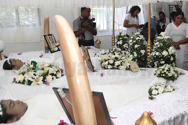 අසර්බයිජානයේදී මියගිය සිසුවියන් තිදෙනොගේ දේහ දිවයිනට