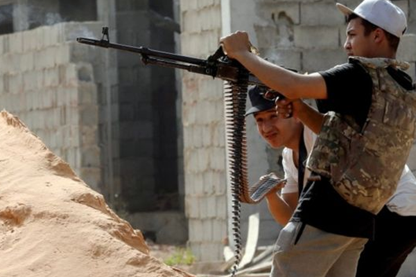 ට්‍රිපෝලි අගනුවර හමුදා පාසලකට එල්ල වු ප්‍රහාරයකින් 28ක් මරුට