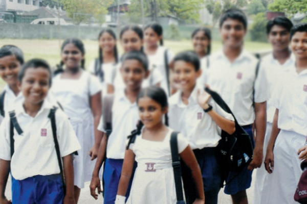 නව වසරේ පළමු පාසල් වාරය අද ආරම්භ වෙයි
