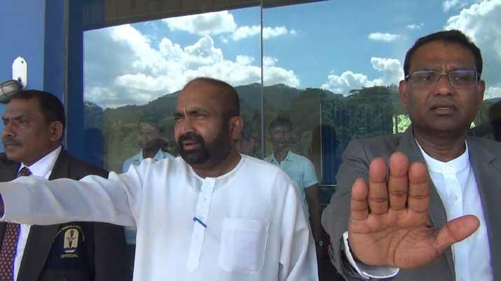 ජන නියෝජිතයන් ආදර්ශමත්ව කටයුතු කළ යුතුයි