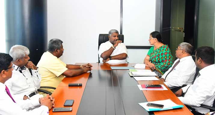 සංචාරක බස්රථ හිමියන්ට කල්බදු ‌ගෙවිමේ සහන කාලයක්
