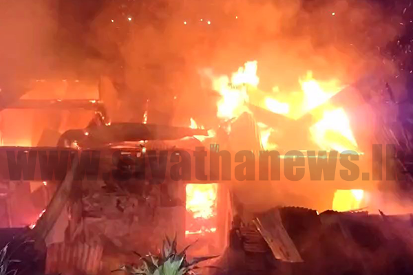 නෝර්වුඩ්වල වතු නිවාස පෙළක ගින්නක්