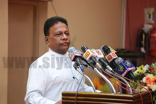 ජාතික පාසල් විදුහල්පති  පුරප්පාඩු 153 ක් සම්පූර්ණ කෙරේ