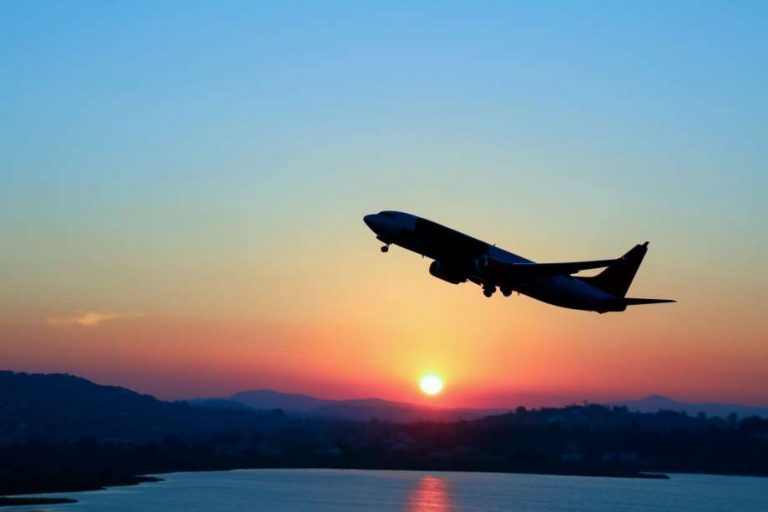 චීනයේ වූහාන් සිටි සිසුන් 33ක් දිවයිනට