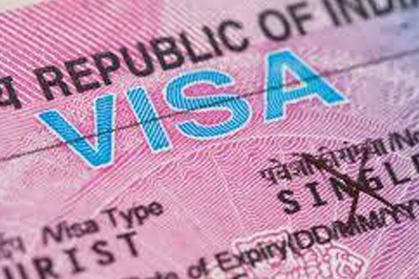 වීසා නිකුත් කිරීම ඉන්දිය රජය අත්හිටුවයි