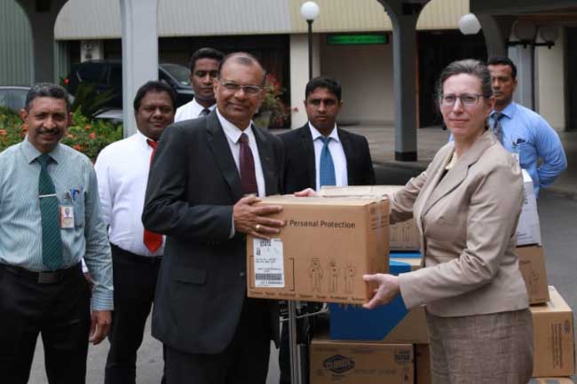 කොරෝනා වෛරසය වැළැක්වීමට අමෙරිකාවෙන් මෙරටට පරිත්‍යාගයක්