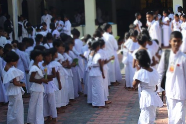 සියලුම දහම් පාසල් වැසෙයි